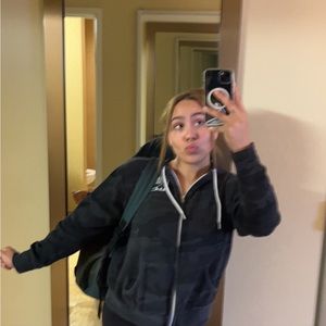 Meet your Posher, Jordyn